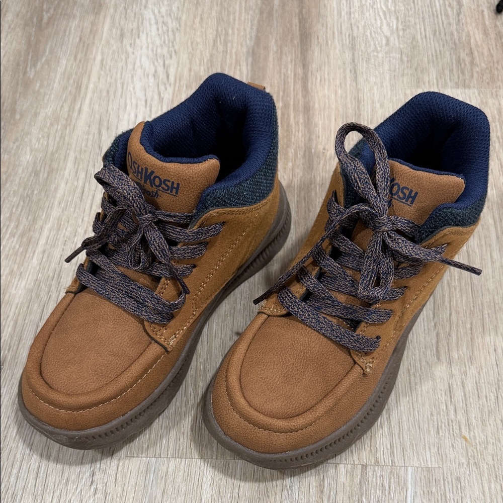 OshKosh B'gosh Boys Tan and Blue Boots